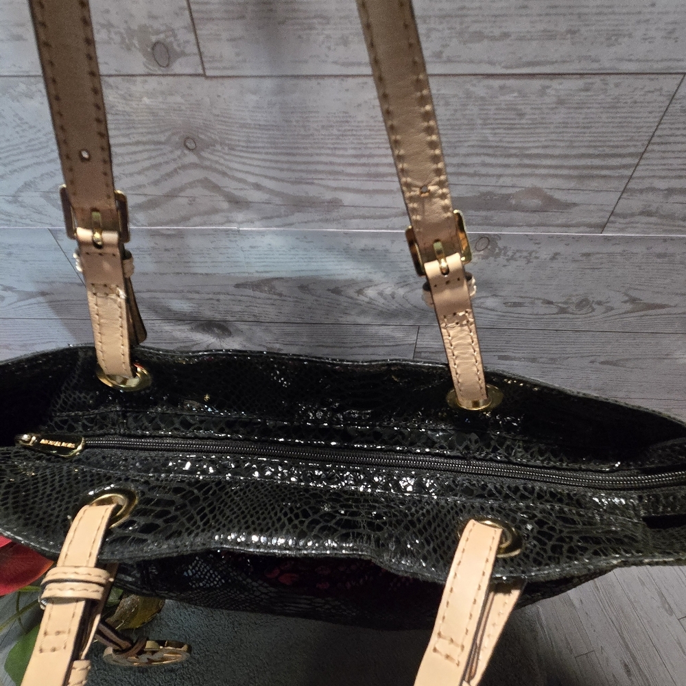 Michael Kors Snakeskin Print Shoulder Bag/Wallet - Picture 5 of 16